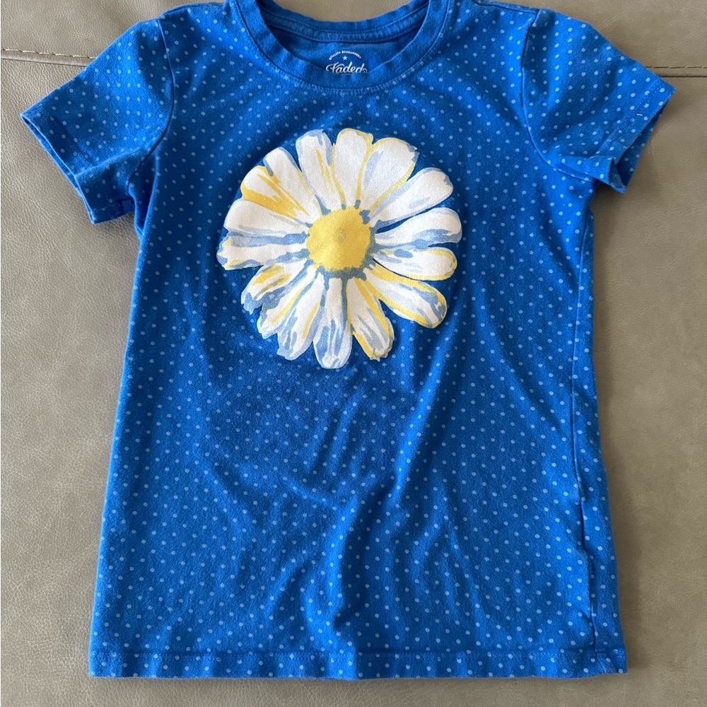 Faded Glory Blue and Yellow Short Sleeve Tee with Daisy Graphic